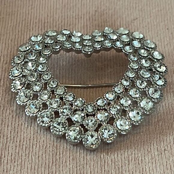 Monet Jewelry - ‎Vintage Large Monet Rhinestone Heart Brooch Pin